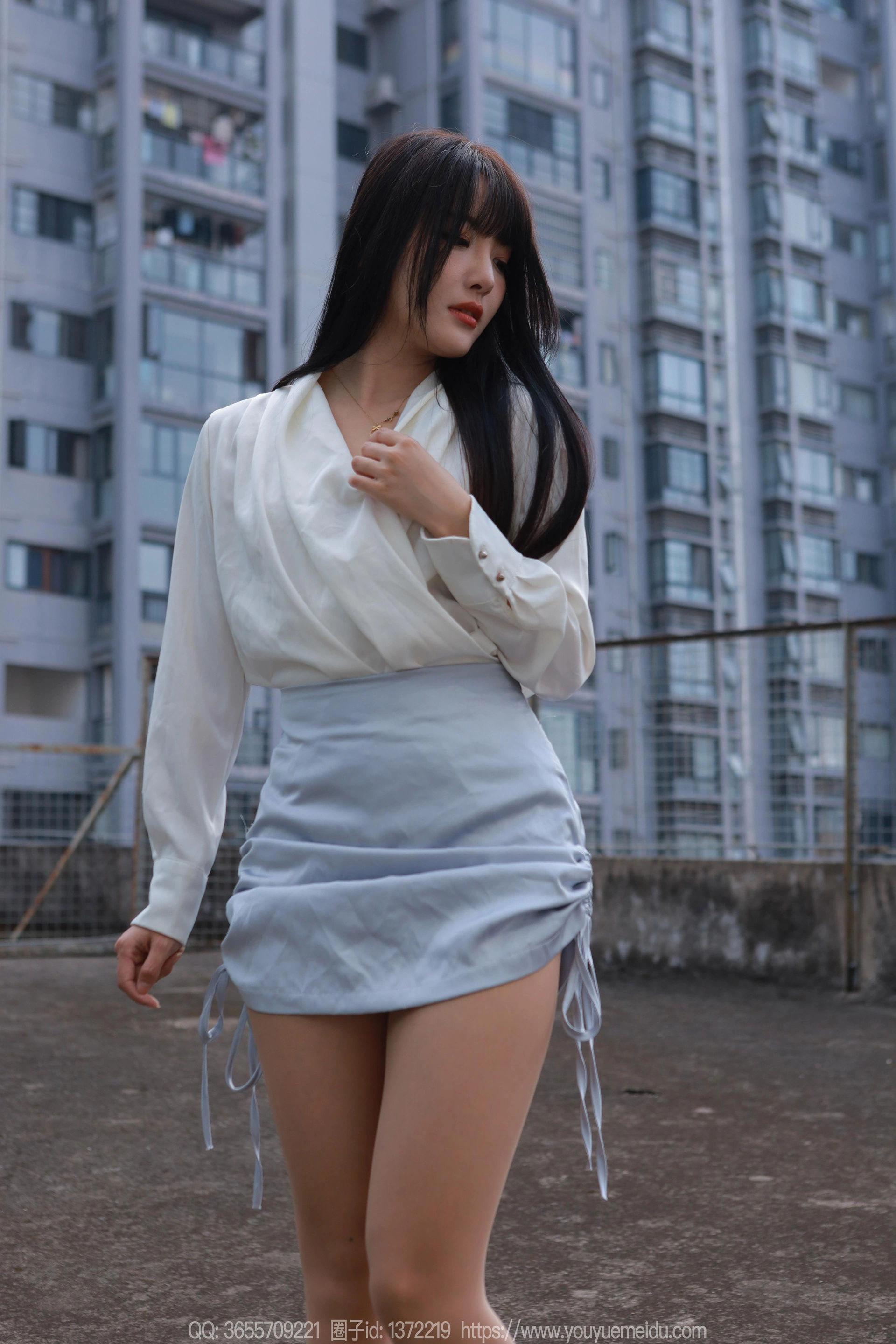 [IESS异思趣向] 2024.11.10 丝享家 1894 婉萍《蓝色短裙（下）》 2